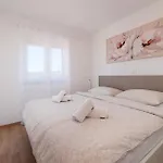 Апартаменты Omanovic *