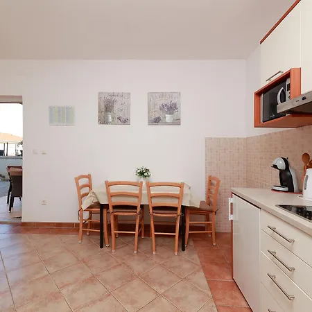 Omanovic Apartment