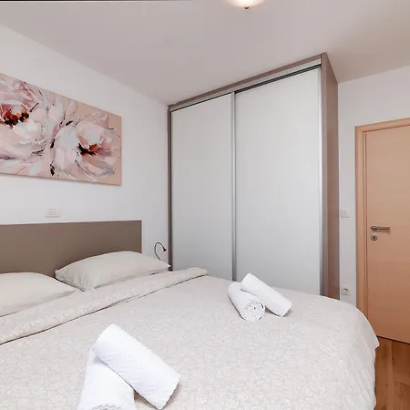 Apartamento Omanovic *