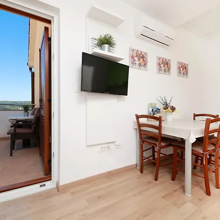 Omanovic Apartment *