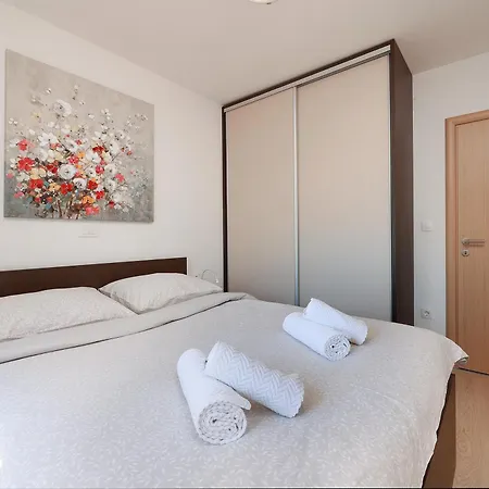 Apartment Omanovic *