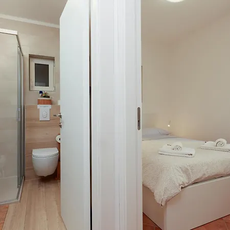 Apartment Omanovic Cizici